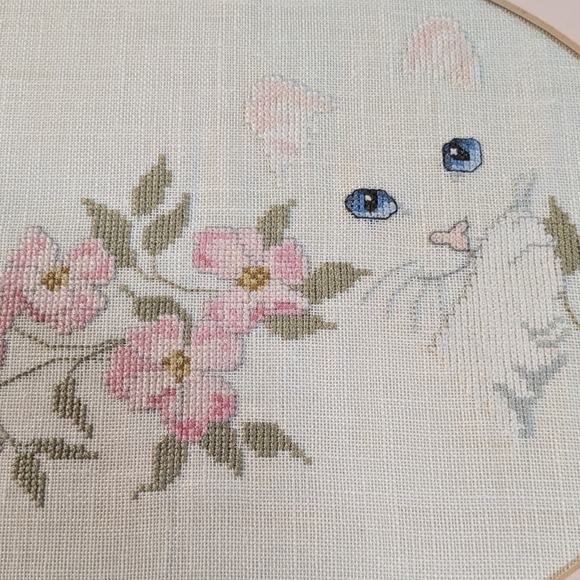 Vintage Cat and Floral Hand Finished Needlepoint Picture Embroidery Special Gift - Picture 5 of 8